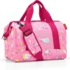 Reisenthel Allrounder M Kids Reistas - Kind - Maat M - 18L - ABC Friends Pink Roze -Mode Bagage Winkel 1200x1156 2