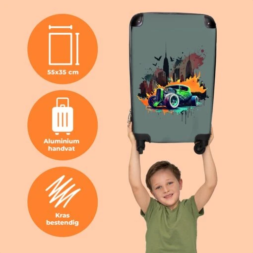 NoBoringSuitcases.com® Auto - Graffiti - New York - Groen - Koffer Kinderen - Kind - Reiskoffer Met Wielen - Koffer Jongens - Past Binnen 55x40x20 Cm En 55x35x25 Cm - Fotokoffer - Handbagagekoffer -Mode Bagage Winkel 1200x1200 213