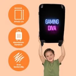 NoBoringSuitcases.com® Koffer Groot - Gaming - Quotes - Neon - Gaming Diva - Vrouwen - Trolley Koffer Met TSA-slot - Met Wielen - 90 Liter - Reiskoffer - 66 Cm -Mode Bagage Winkel 1200x1200 543