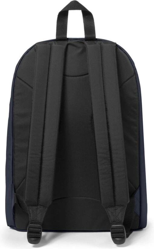 Eastpak OUT OF OFFICE Rugzak, 27 Liter, 13.3 Inch Laptopvak - Ultra Marine -Mode Bagage Winkel 743x1200 2