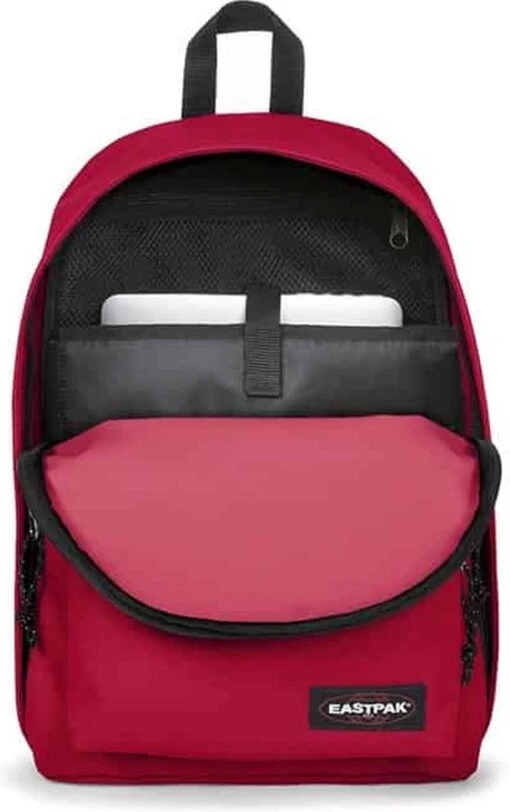 Eastpak OUT OF OFFICE Rugzak, 27 Liter, 13.3 Inch Laptopvak - Sailor Red -Mode Bagage Winkel 754x1200 3