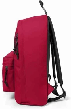 Eastpak OUT OF OFFICE Rugzak, 27 Liter, 13.3 Inch Laptopvak - Sailor Red -Mode Bagage Winkel 782x1200 5