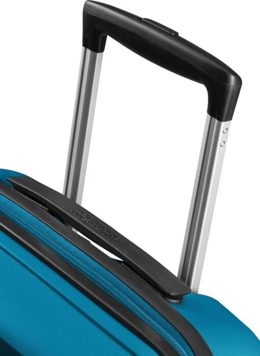 American Tourister Reiskoffer - Bon Air Dlx Spinner 55/20 Tsa (Handbagage) Seaport Blue -Mode Bagage Winkel 876x1200 1