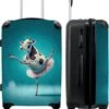 NoBoringSuitcases.com® Koffer Groot - Koe - Ballet - Portret - Blauw - Dieren - Trolley Koffer Met TSA-slot - Met Wielen - 90 Liter - Reiskoffer - 66 Cm -Mode Bagage Winkel 985x1200 5